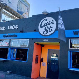 Cass Street Bar & Grill